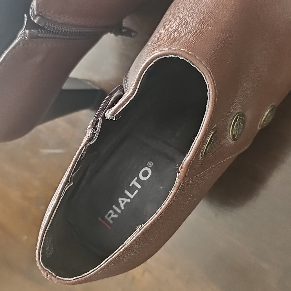 Rialto Penston Booties - Picture 4 of 12